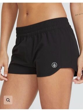 🆕 WOMEN'S VOLCOM SIMPLY SOLID BOARDSHORTS. Size Large. NWT